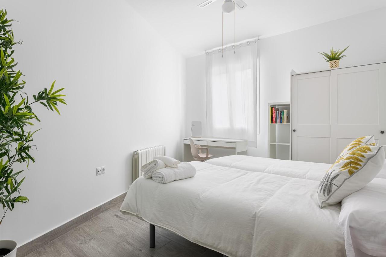 Espacioso 3 Hab Dobles 2 Banos, Junto Ayuntamiento Apartment *